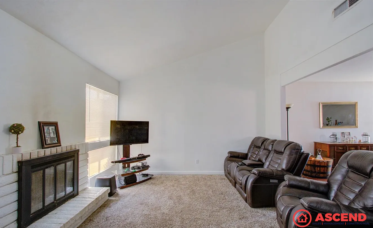 4412 San Miguel Way - Photo 3 of 12