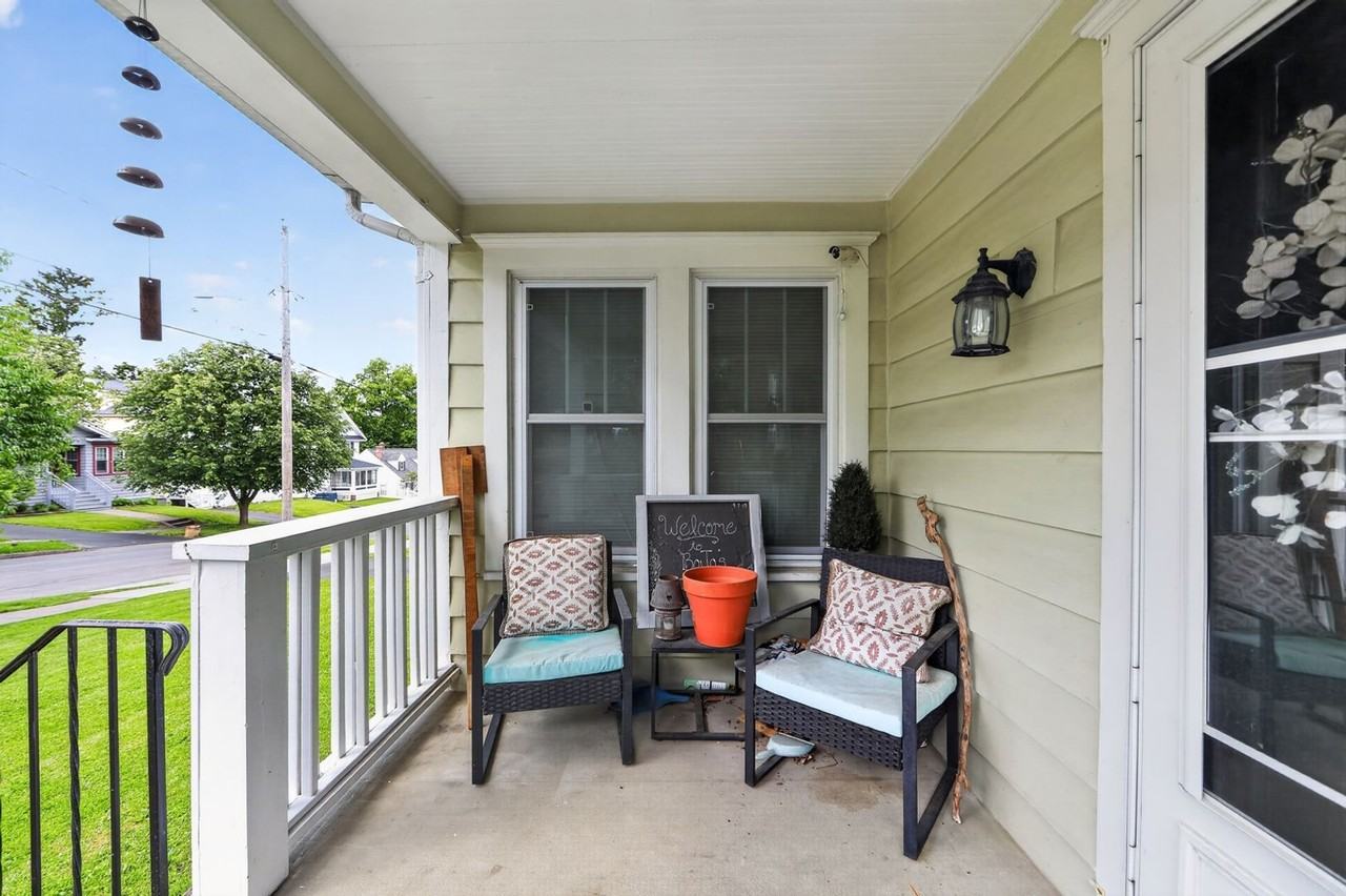 151 Wolcott Ave - Photo 3 of 32
