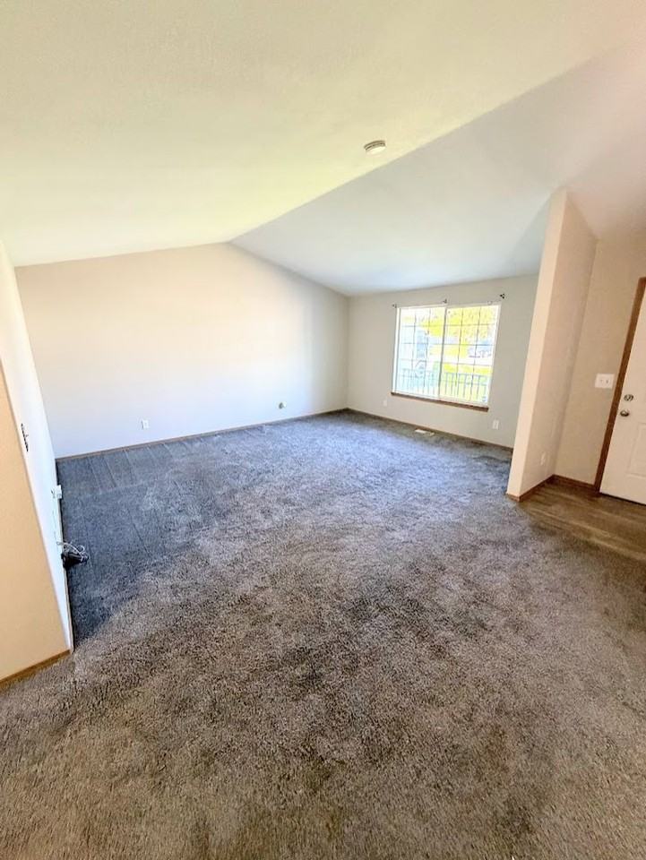 5188 Perry St Ne - Photo 5 of 31