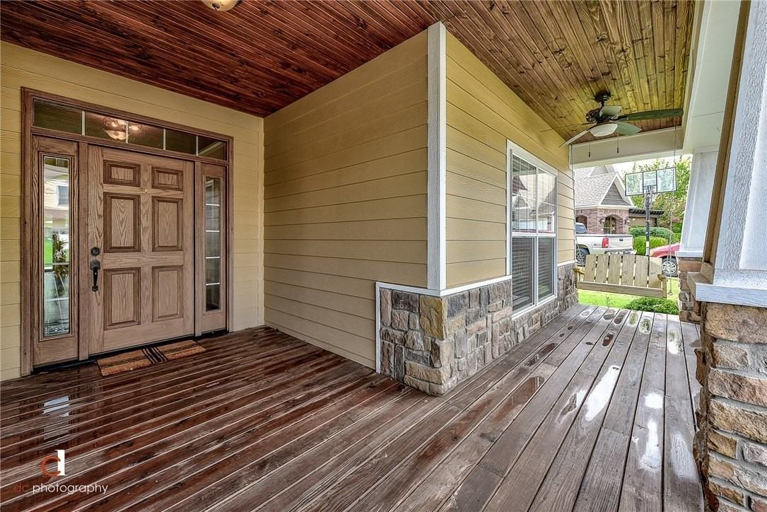 1408 Ne Dysart Woods Ln - Photo 4 of 32