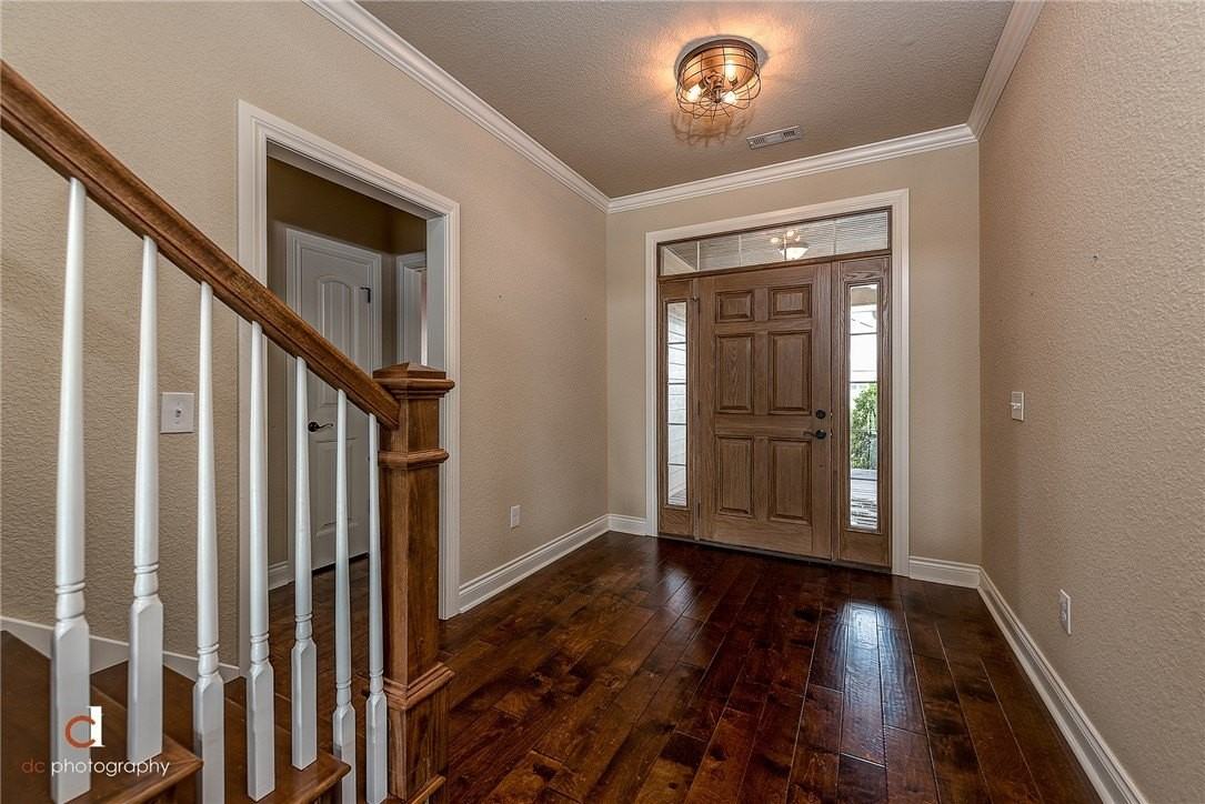 1408 Ne Dysart Woods Ln - Photo 6 of 32