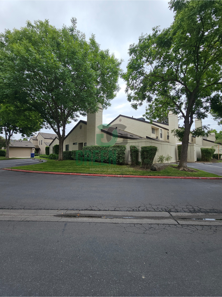 1108 Cedar Creek Dr #1 - Photo 4 of 50