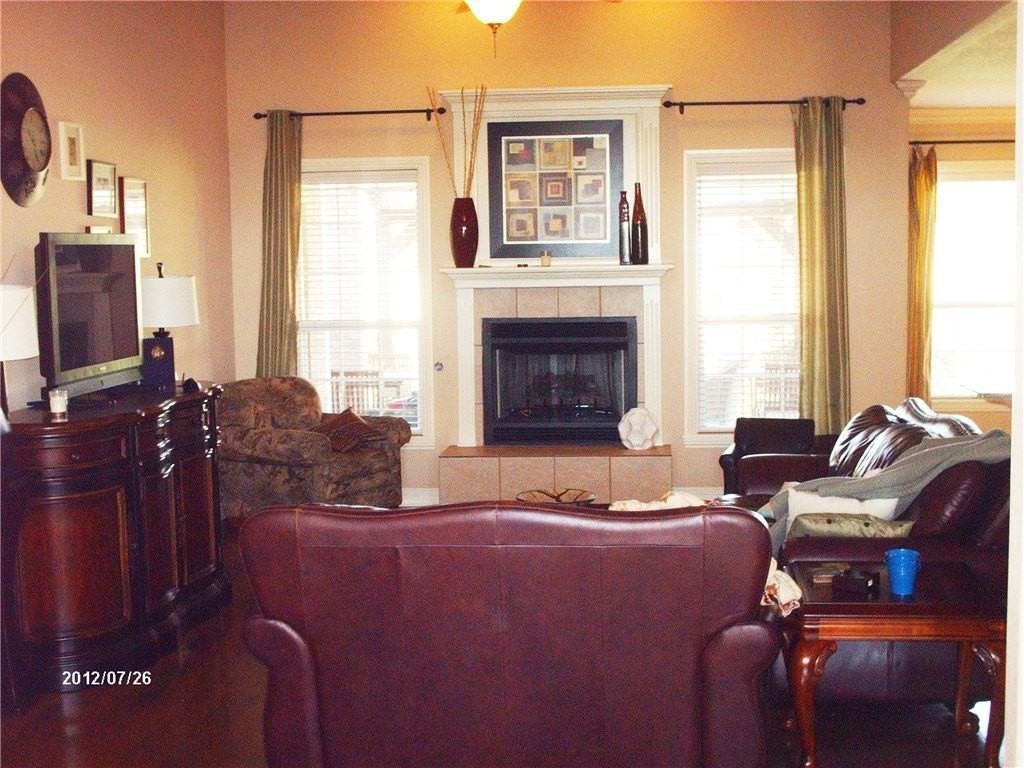 1837 S Pumpkin Ridge Dr - Photo 2 of 11