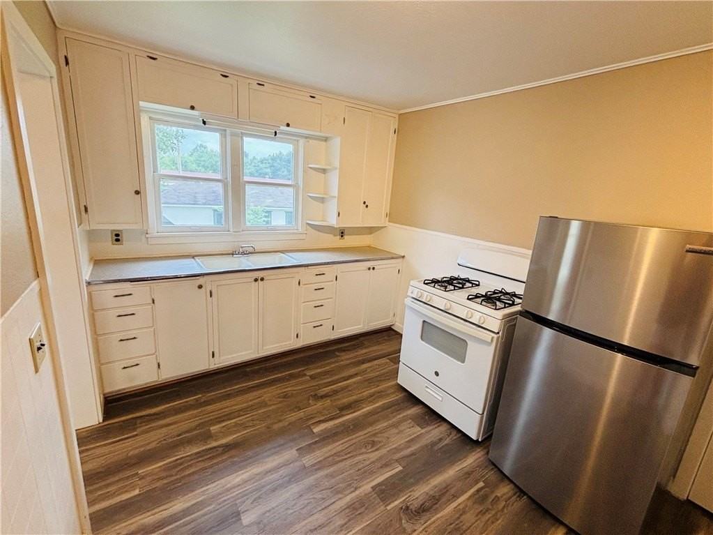 308 S Rogers St - Photo 6 of 19