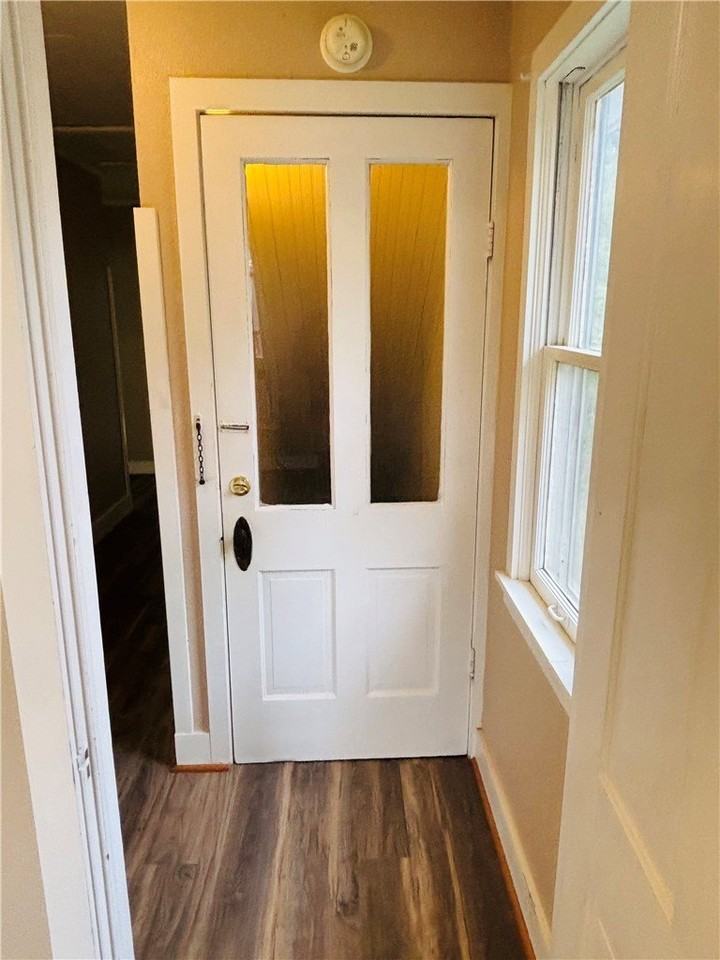 308 S Rogers St - Photo 7 of 19
