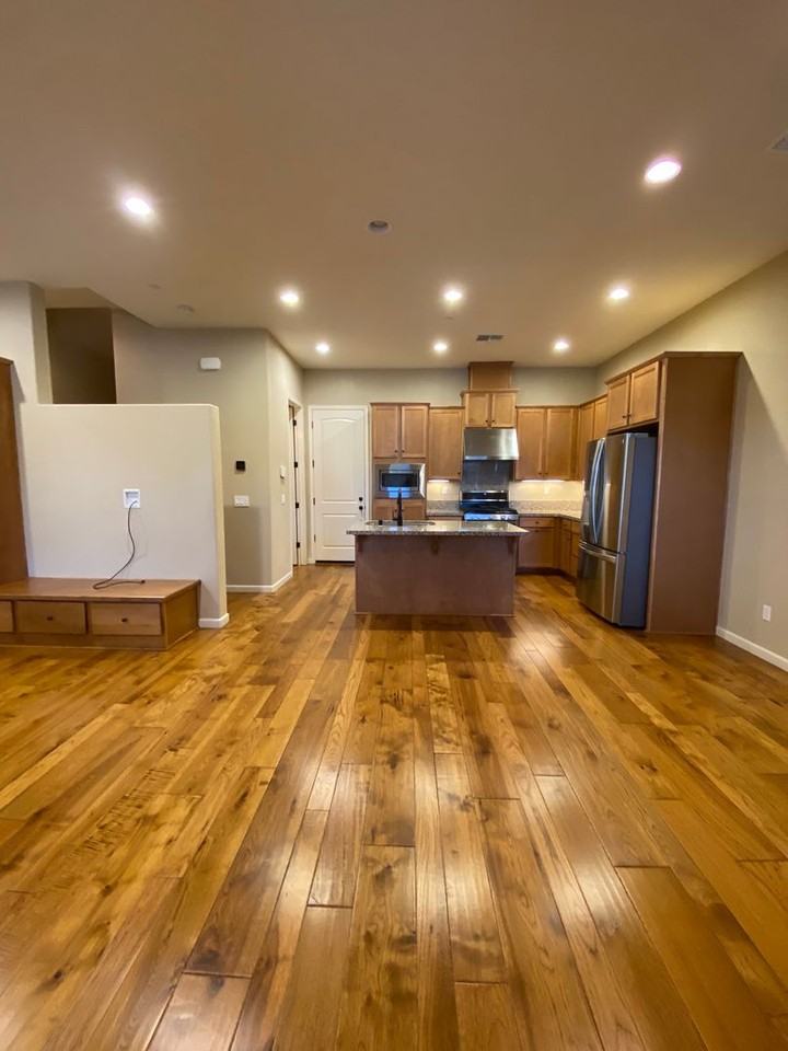 1053 Catalina Dr - Photo 4 of 26