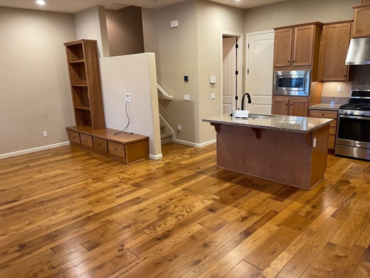 1053 Catalina Dr - Photo 6 of 26