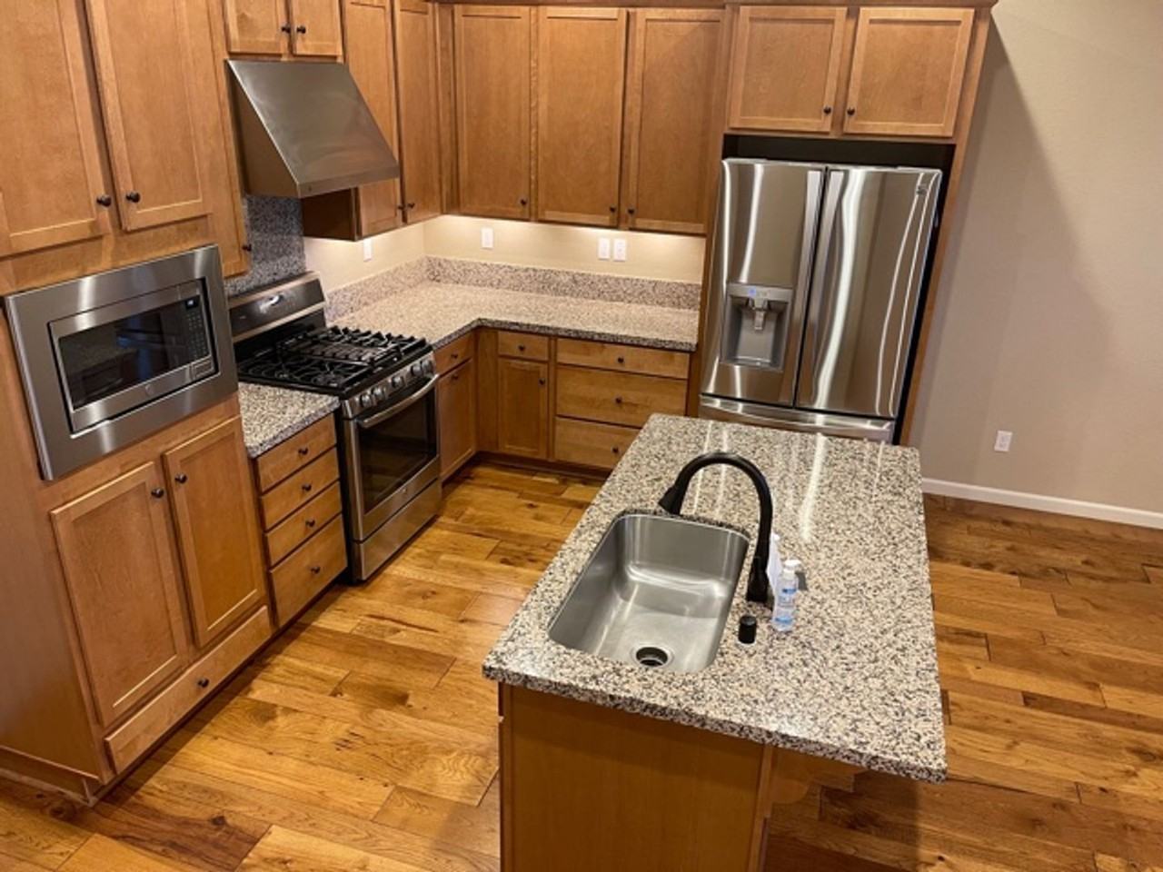 1053 Catalina Dr - Photo 7 of 26