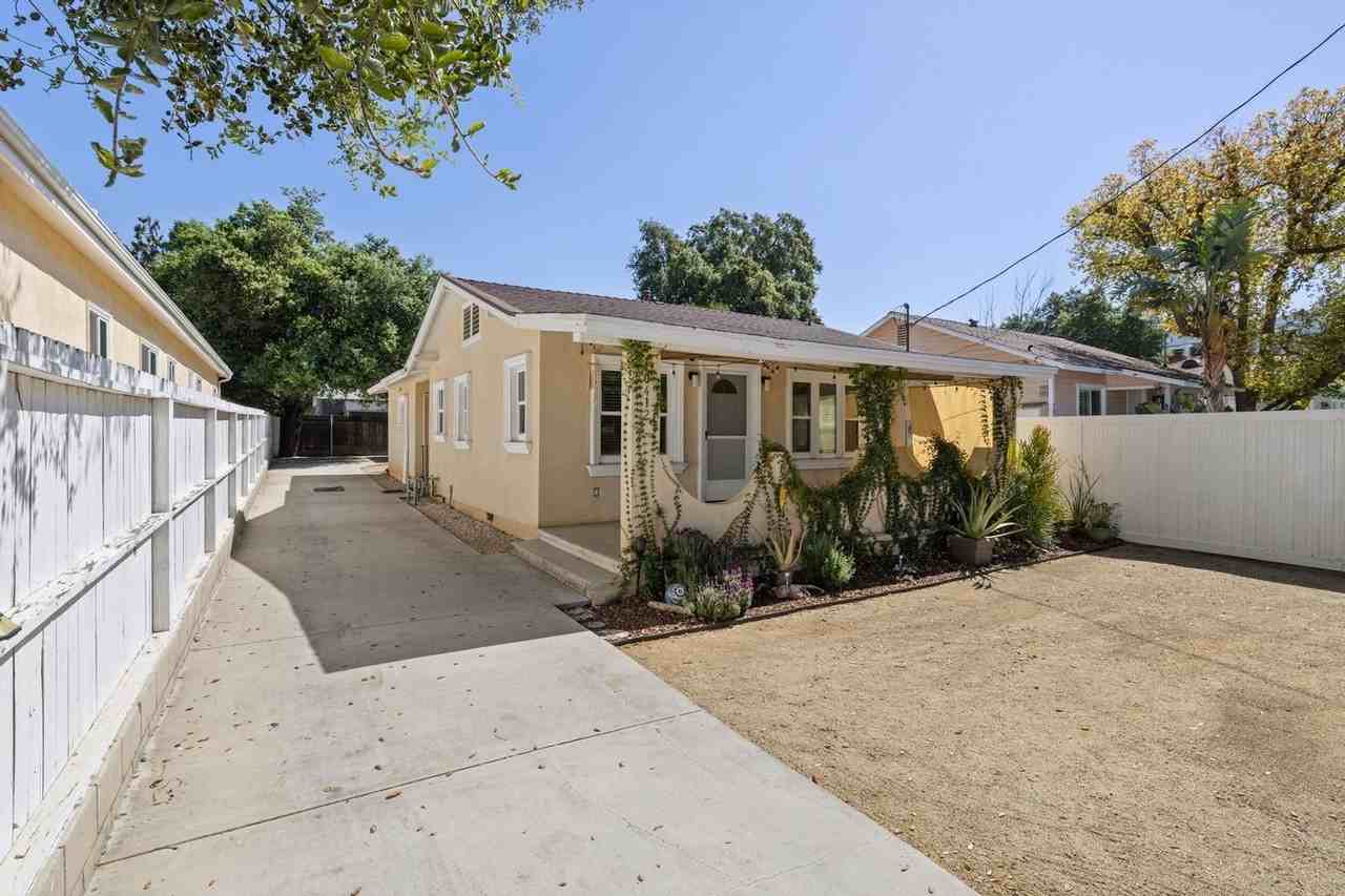 10412 Eldora Ave - Photo 3 of 36