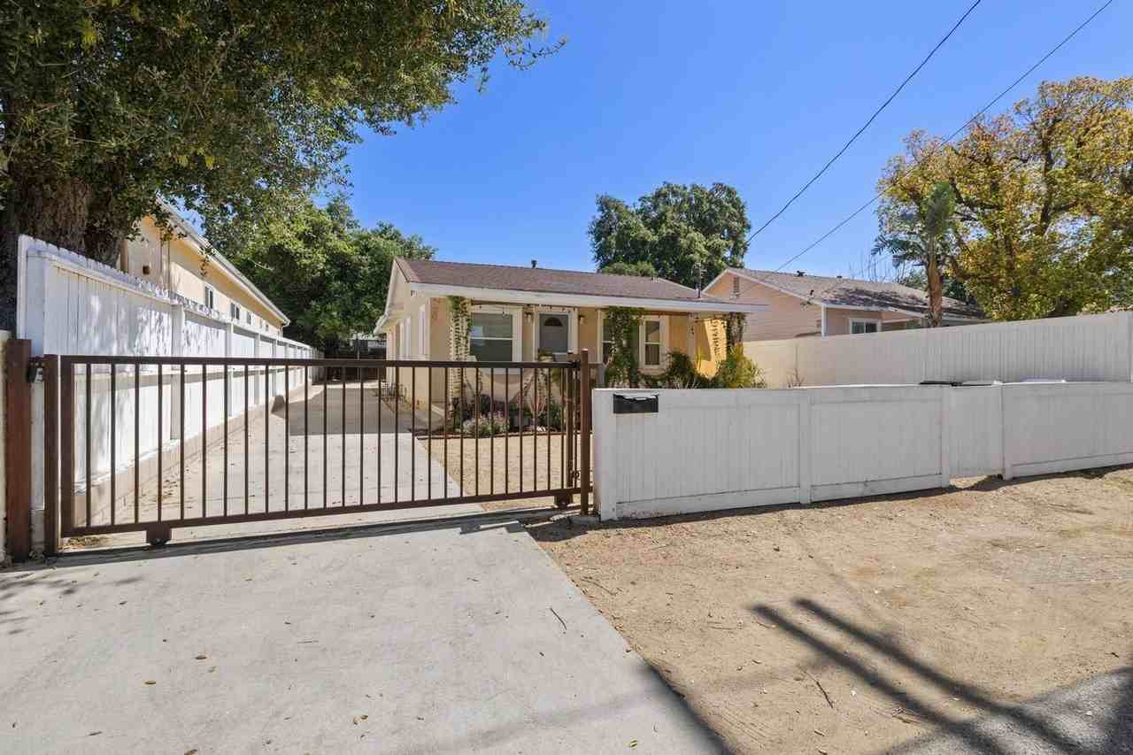 10412 Eldora Ave - Photo 4 of 36