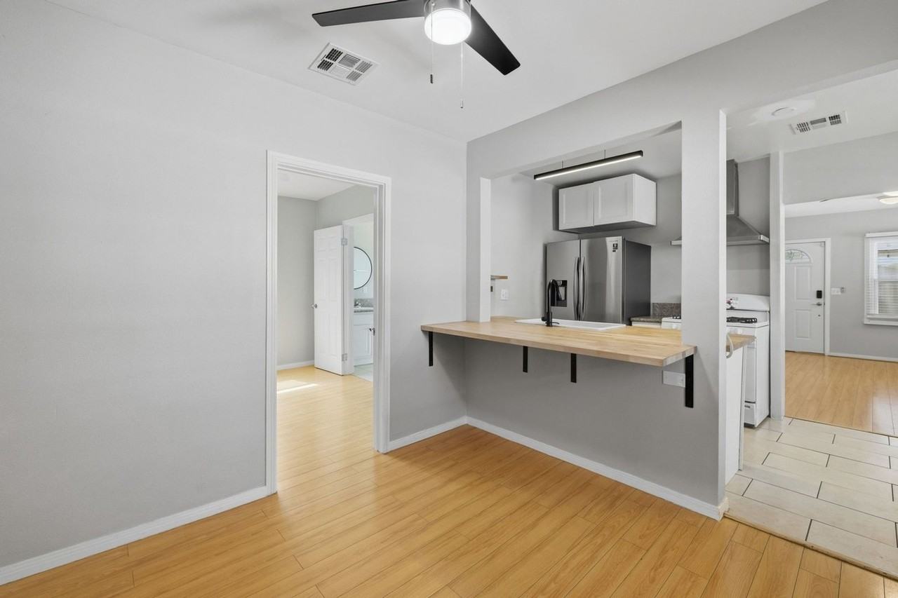 10412 Eldora Ave - Photo 2 of 36