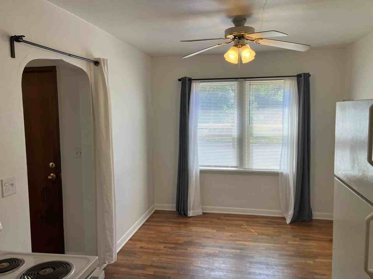 650 Rosemont Ave Nw - Photo 4 of 19