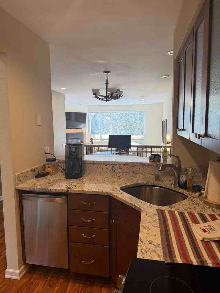 705 O St #D - Photo 5 of 21