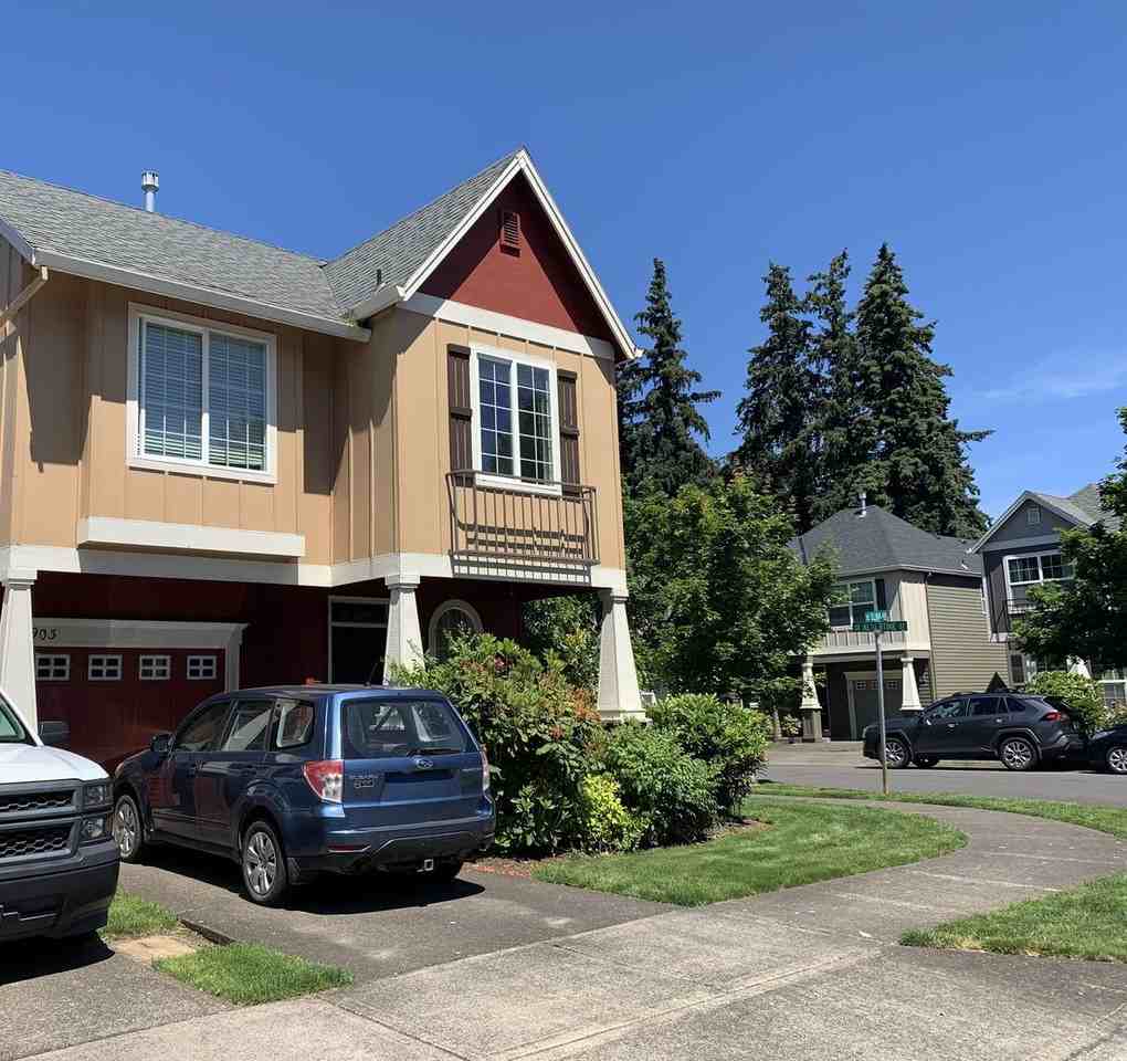 903 Se Elina Ave - Photo 3 of 6