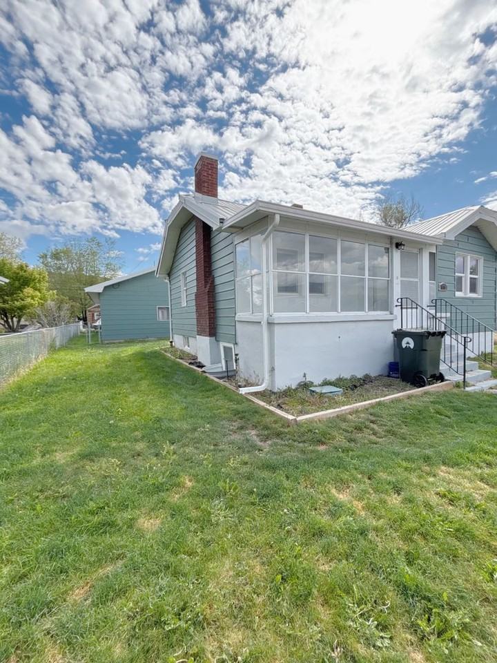 1332 S 3rd Ave - Photo 3 of 17