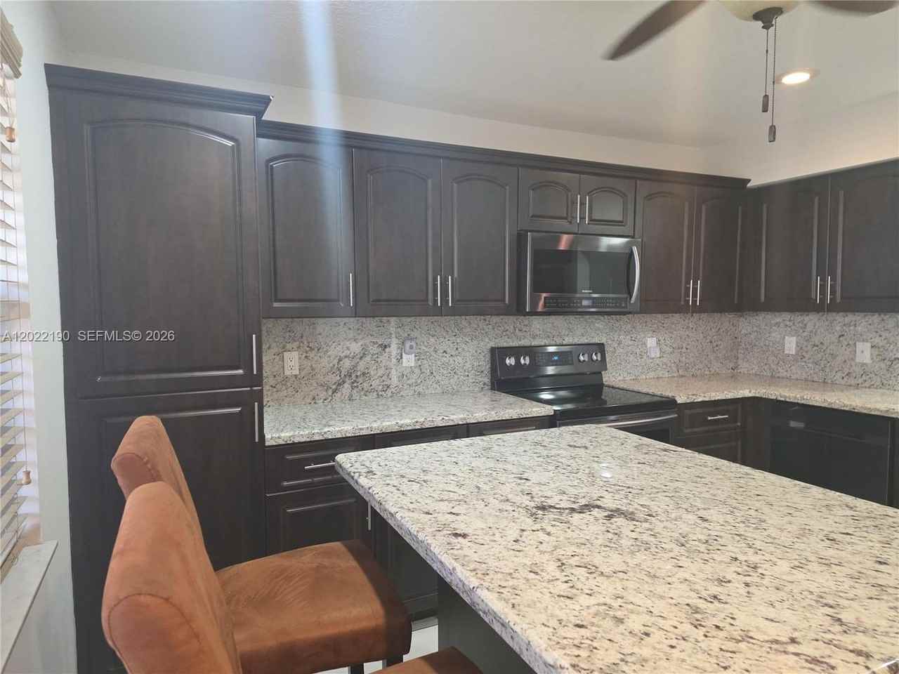 9521 Nw 42nd St - Photo 4 of 18