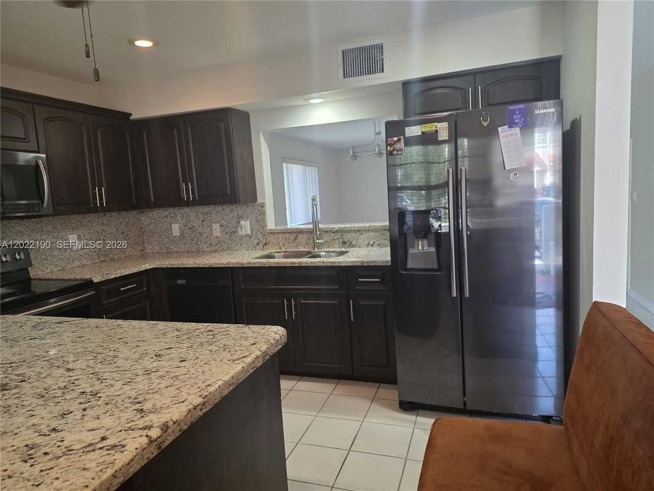 9521 Nw 42nd St - Photo 6 of 18