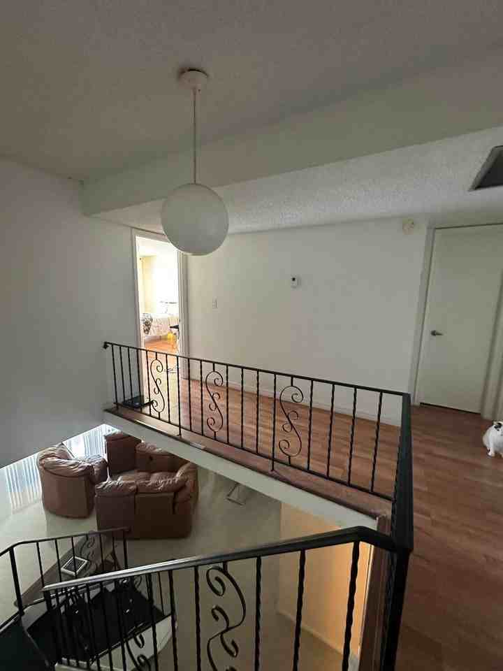 2414 Ne 11th St #TH - Photo 7 of 33
