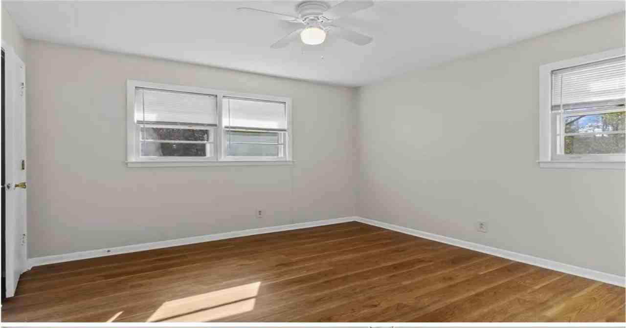4685 Pinedale Dr - Photo 6 of 11