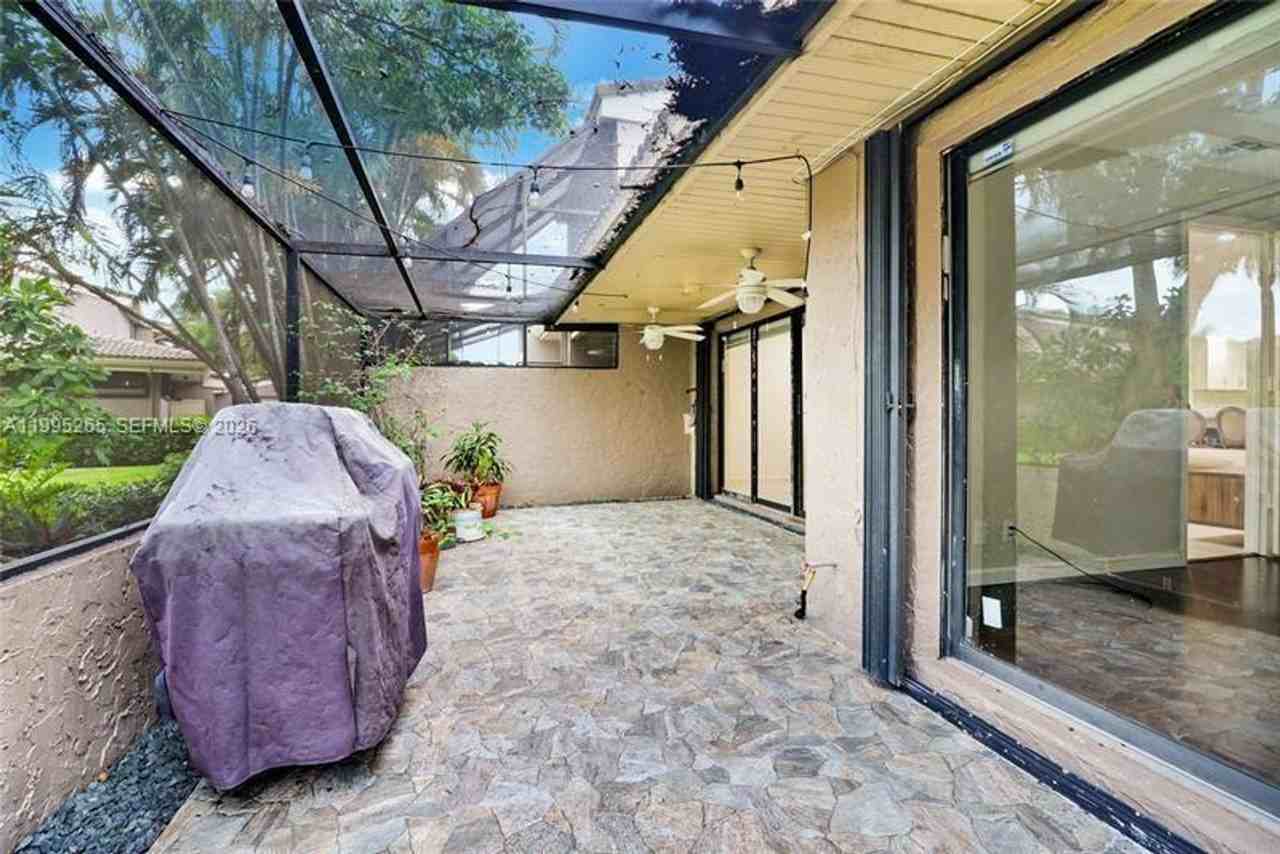307 Bonnie Brae Way #TH - Photo 4 of 20