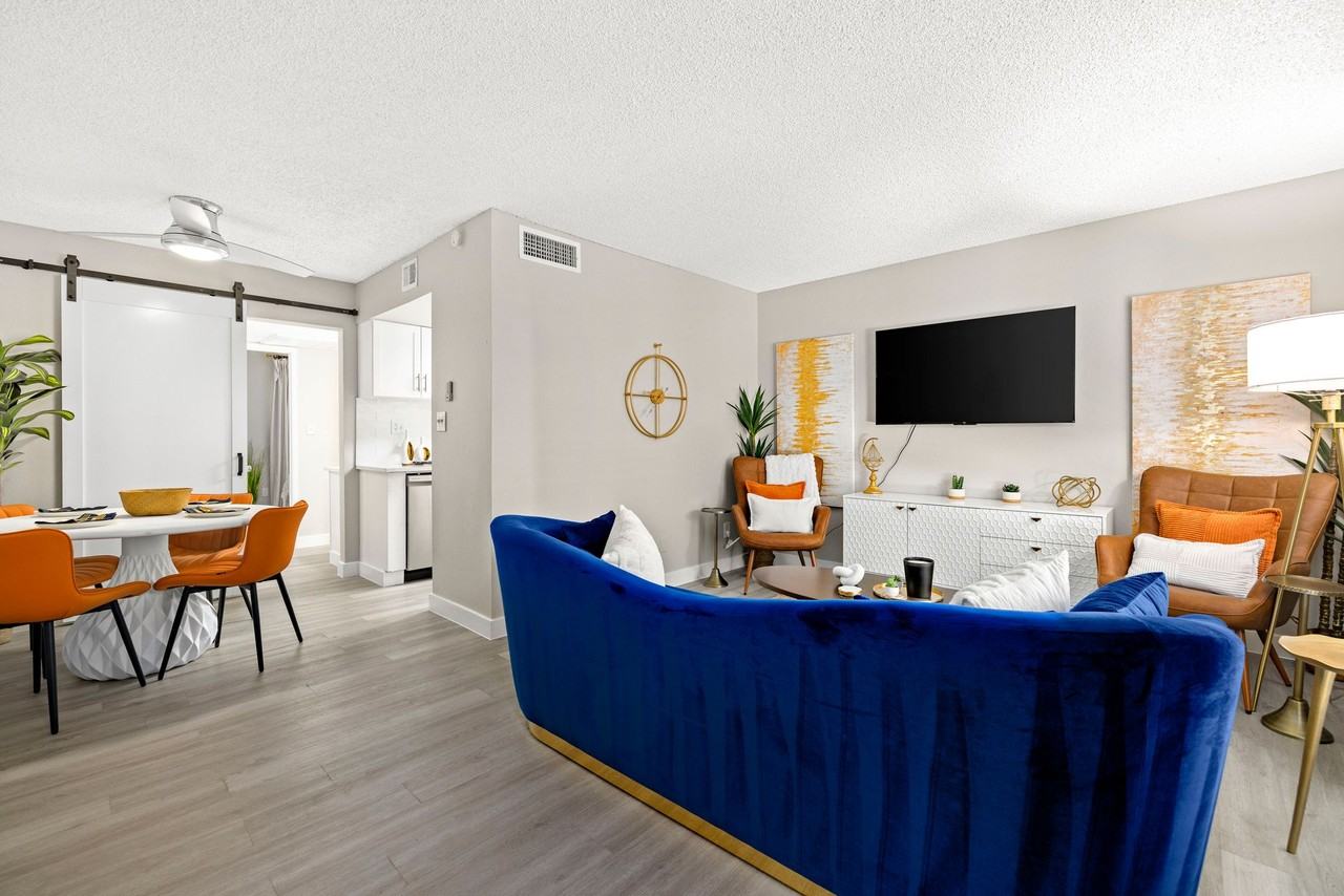 The Halston Apartments - Photo 5 of 24