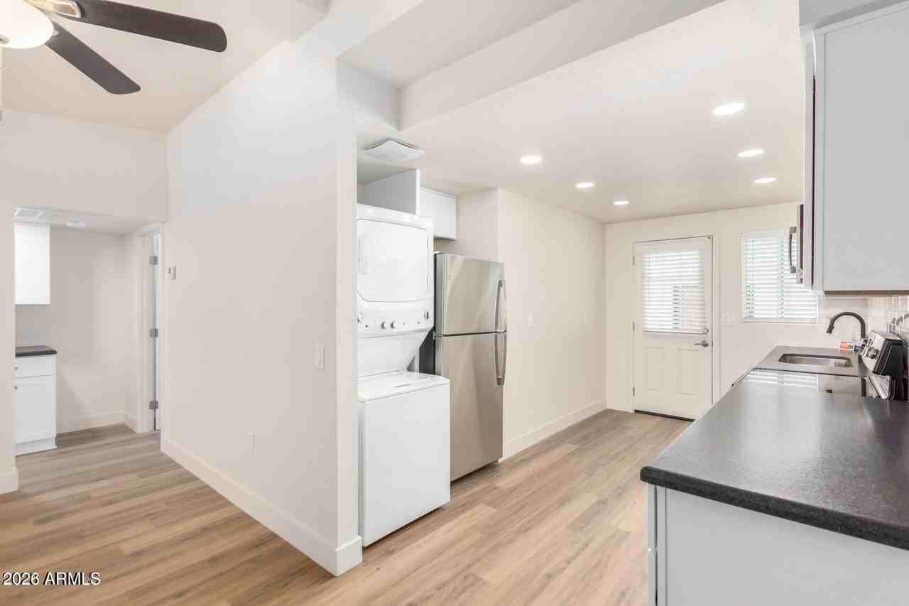 6049 W Laurie Ln #7 - Photo 7 of 16