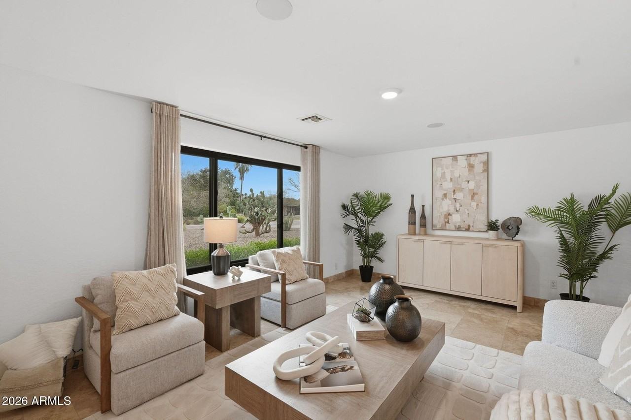 6302 E Cochise Rd - Photo 4 of 50