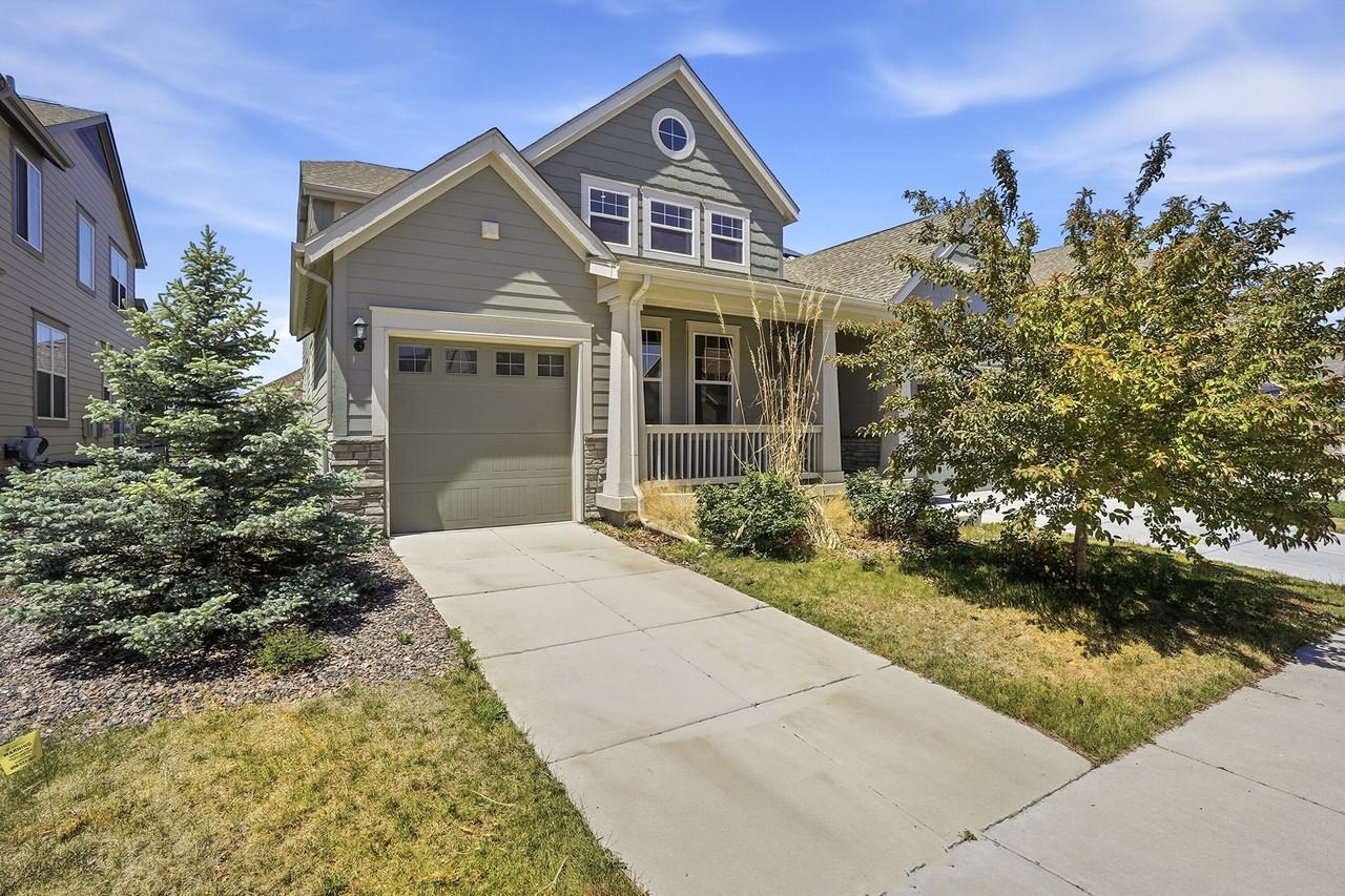 901 Sandstone Cir #1 - Photo 3 of 33