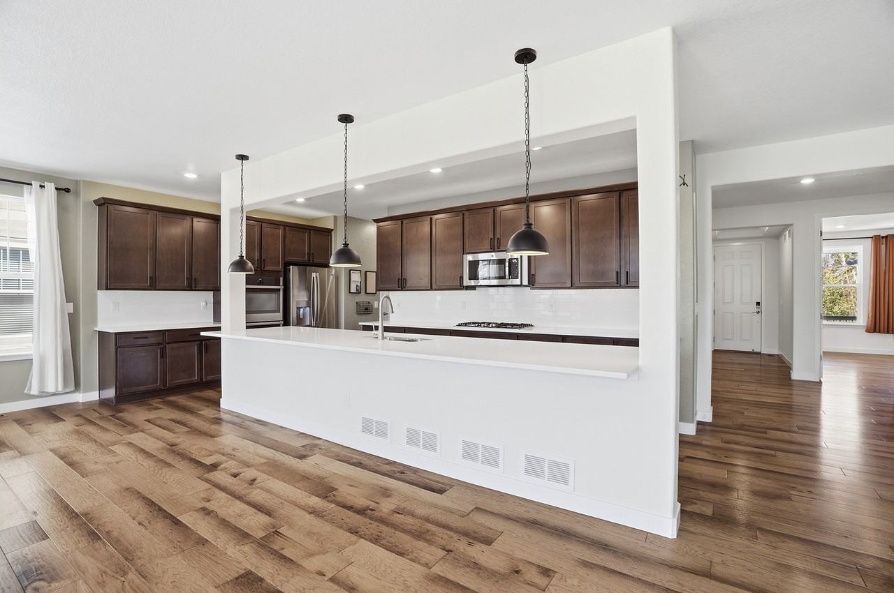 901 Sandstone Cir #1 - Photo 4 of 33