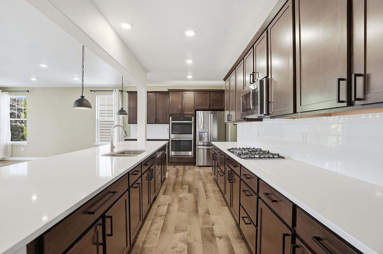 901 Sandstone Cir #1 - Photo 5 of 33