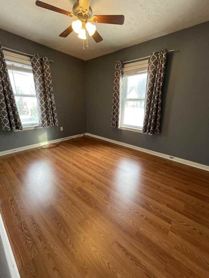 402 Brewer Ave #1 - Photo 5 of 12