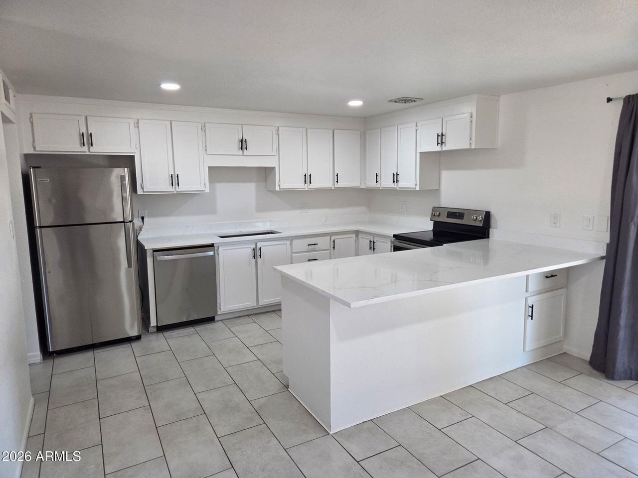 4045 E Willow Ave - Photo 3 of 12
