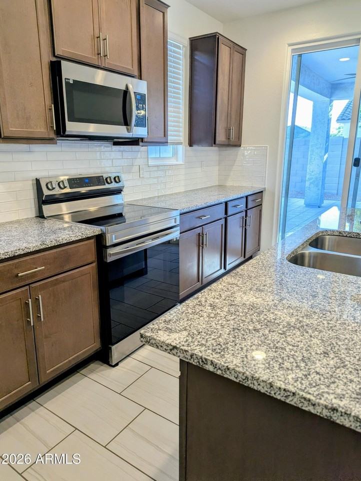 1123 E Westwood Dr - Photo 6 of 19