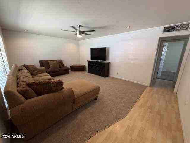 423 W 14th St - Photo 3 of 25
