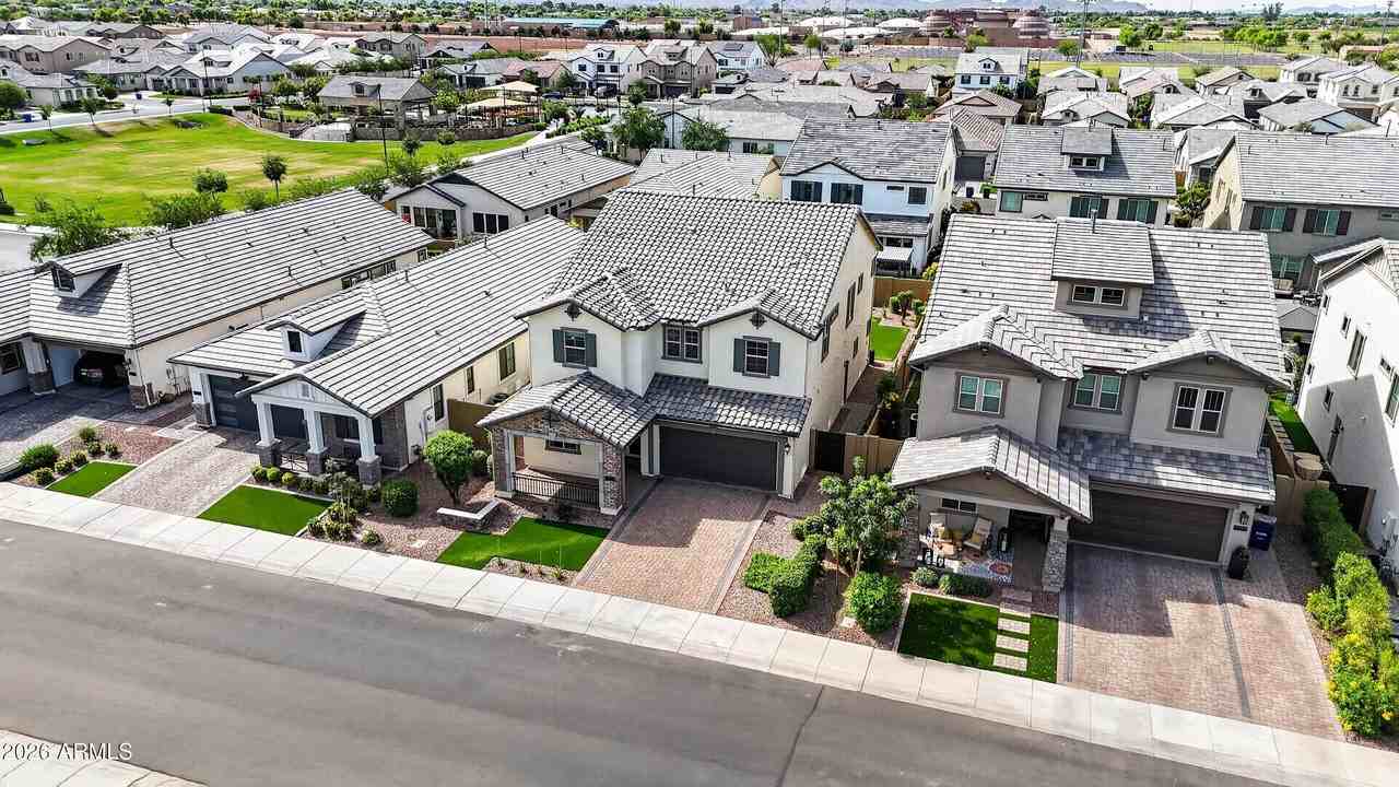 2141 E Flamingo Way - Photo 2 of 50