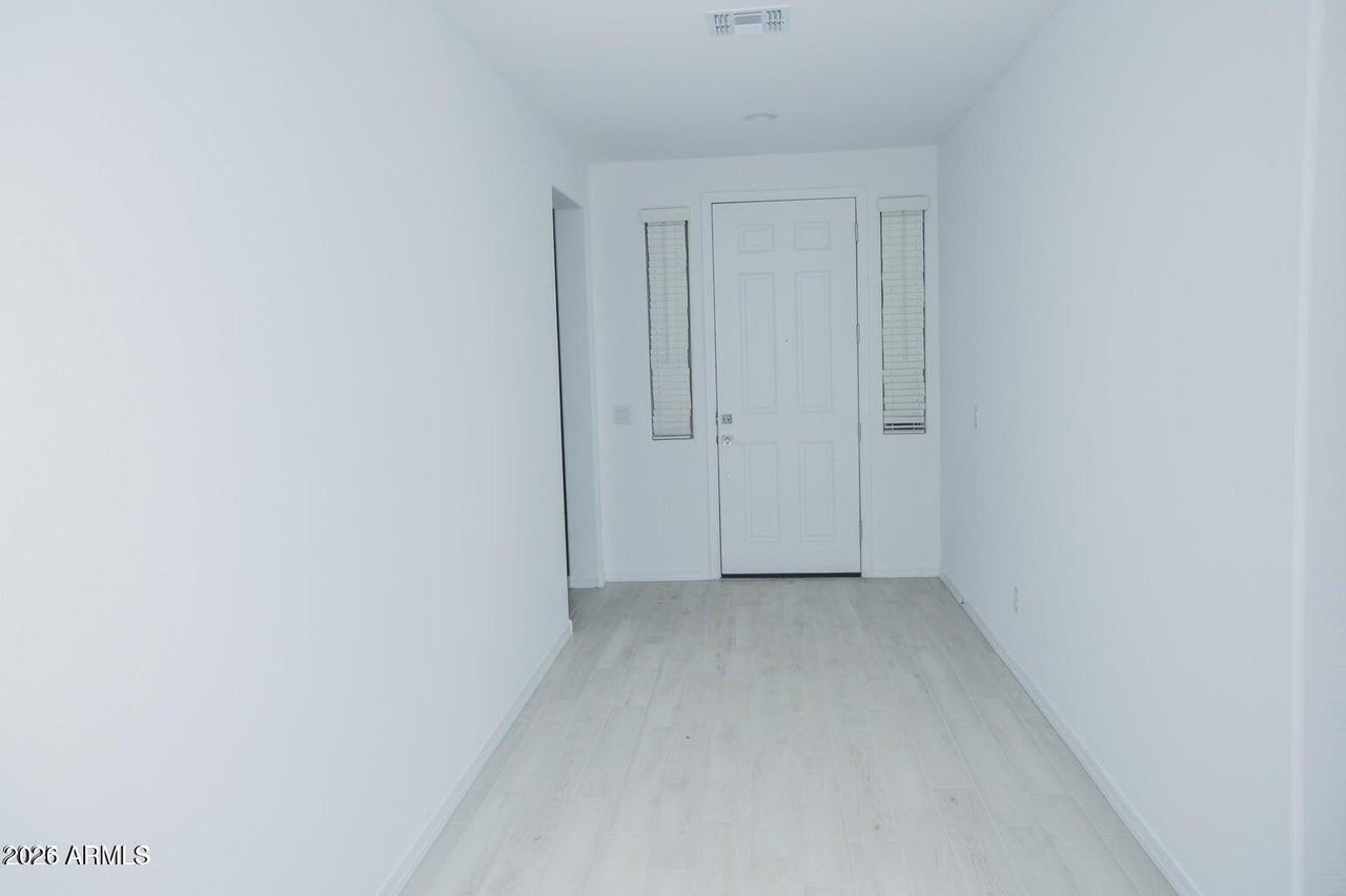 3512 N 103rd Ave - Photo 4 of 18