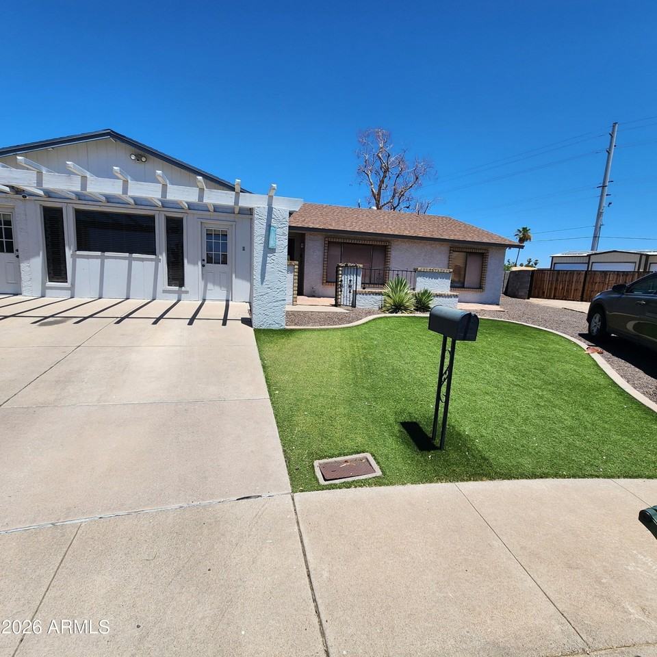 3510 W Andorra Dr - Photo 2 of 12
