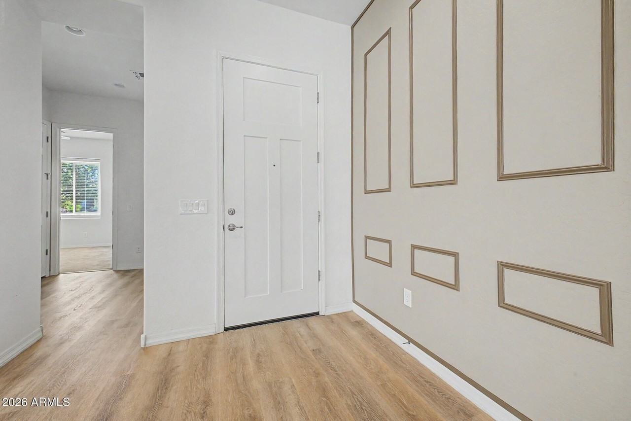 20523 W Rosewood Ln - Photo 3 of 48