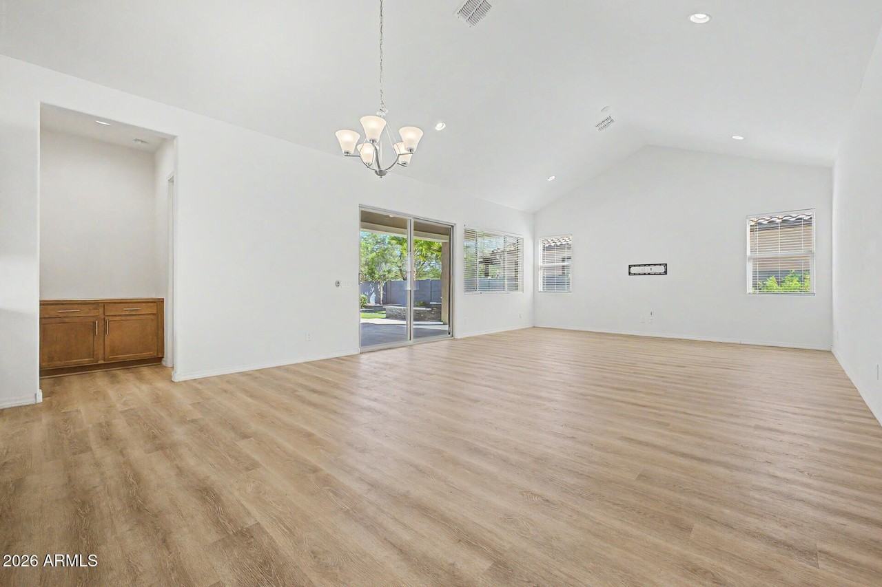 20523 W Rosewood Ln - Photo 5 of 48