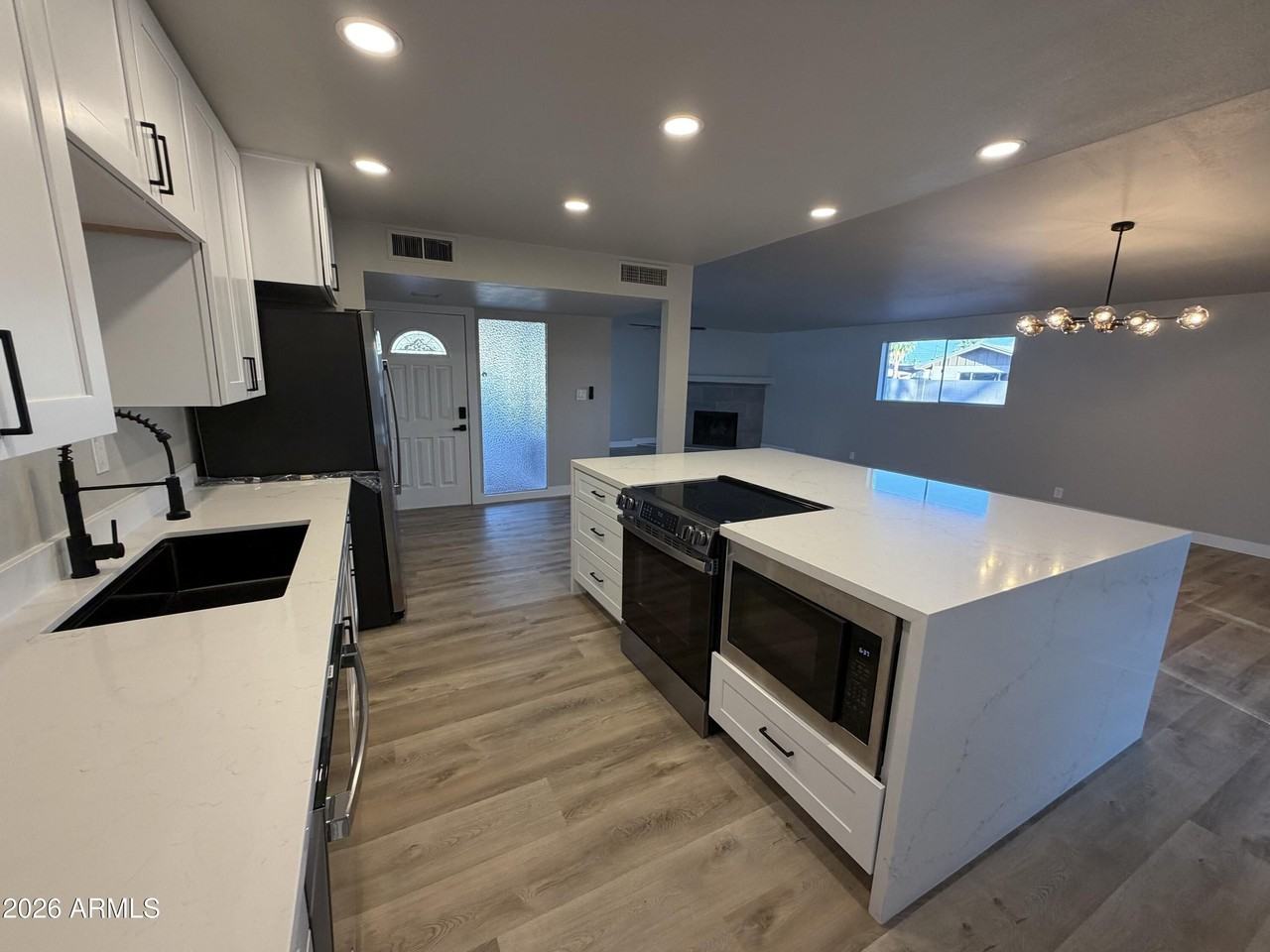 5420 N Granite Reef Rd - Photo 4 of 30