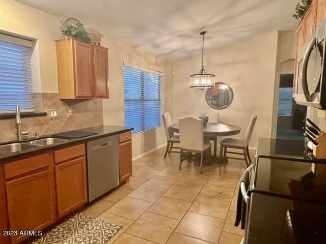 21624 N 46th Pl - Photo 6 of 18