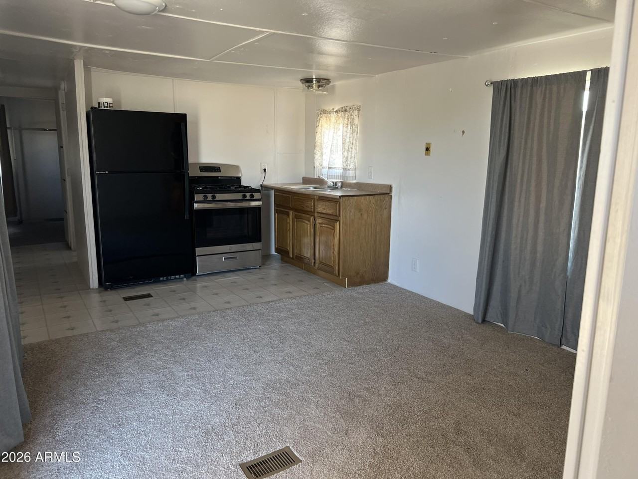 5818 N Tally Ho Ln - Photo 5 of 12