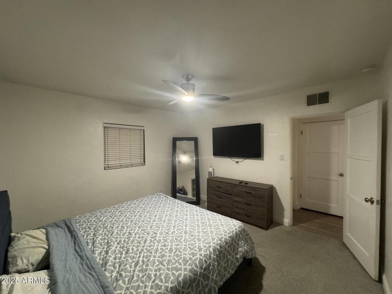 926 W Moreland St - Photo 7 of 8