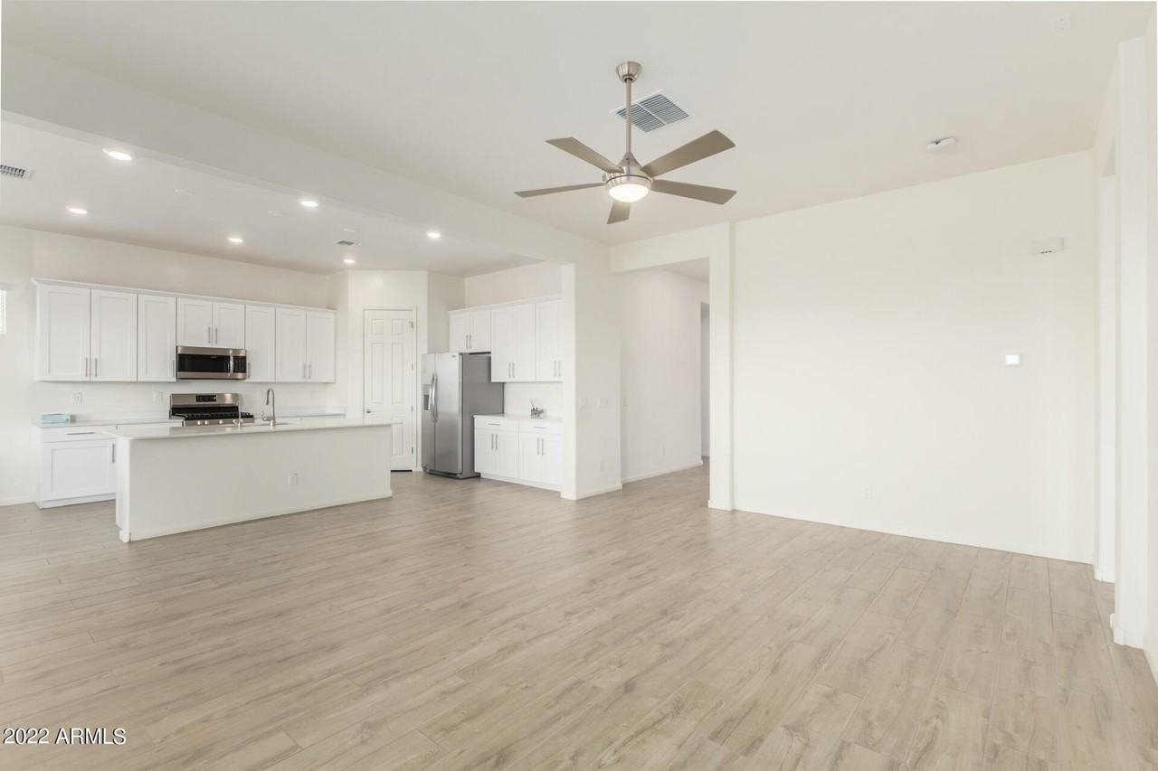 18545 W Chuckwalla Canyon Rd - Photo 4 of 50