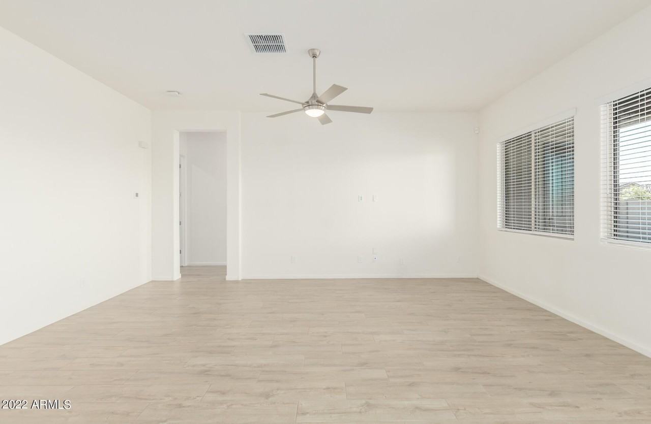 18545 W Chuckwalla Canyon Rd - Photo 5 of 50