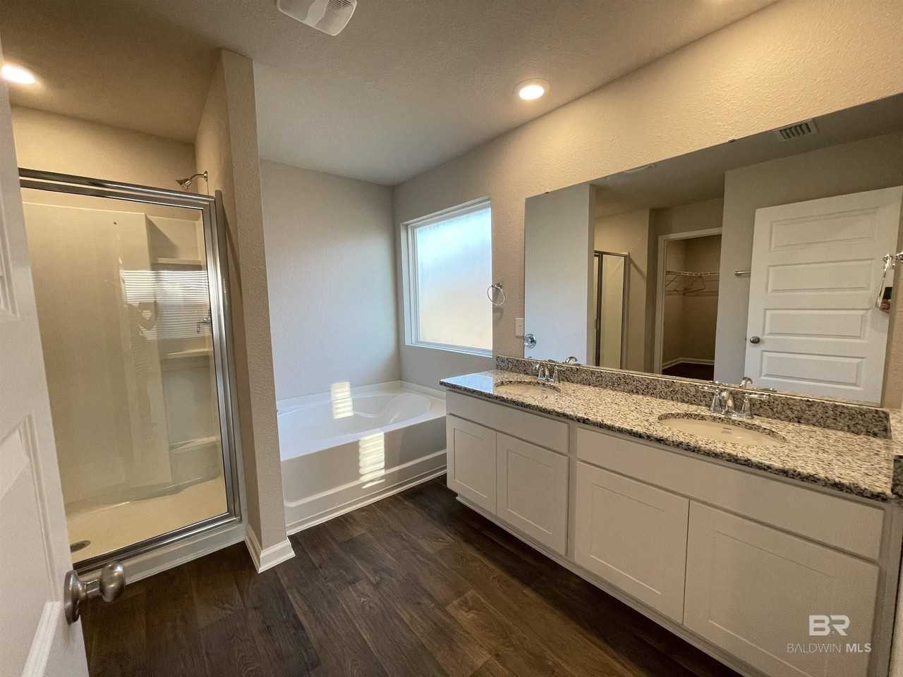 20651 Mercury Dr - Photo 6 of 16