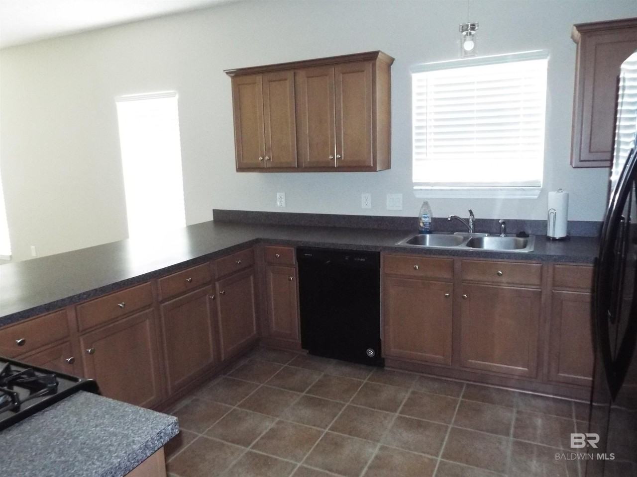 33064 Stables Dr - Photo 2 of 19