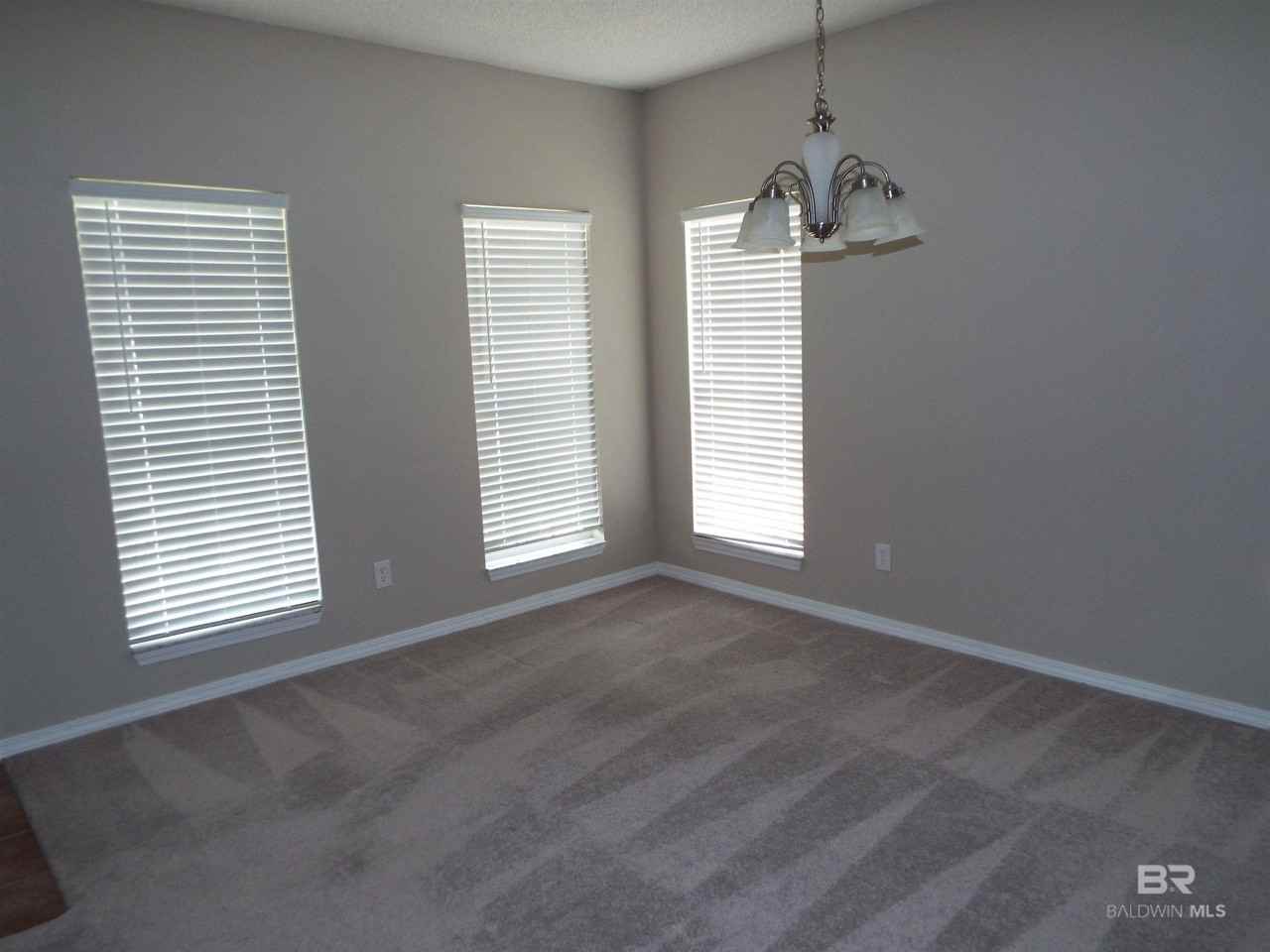 33064 Stables Dr - Photo 7 of 19