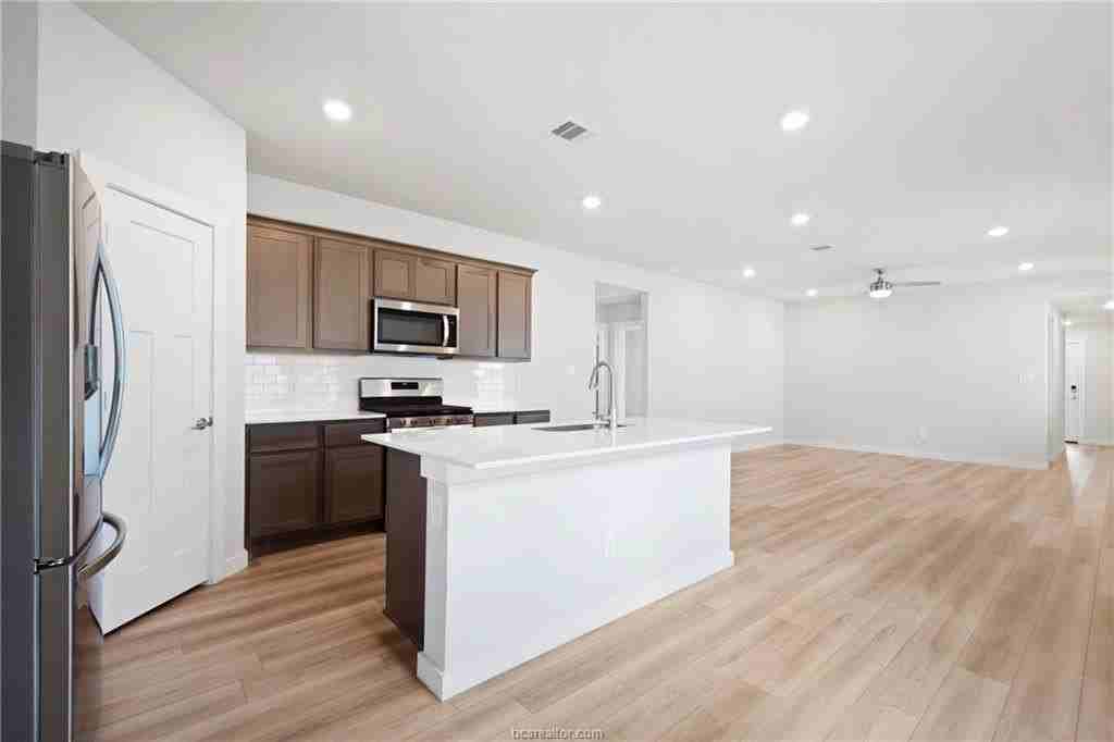 1232 Amistad Loop - Photo 6 of 19
