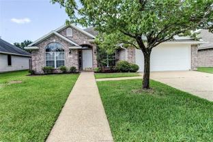 305 Landsburg Ln - Photo 1 of 1